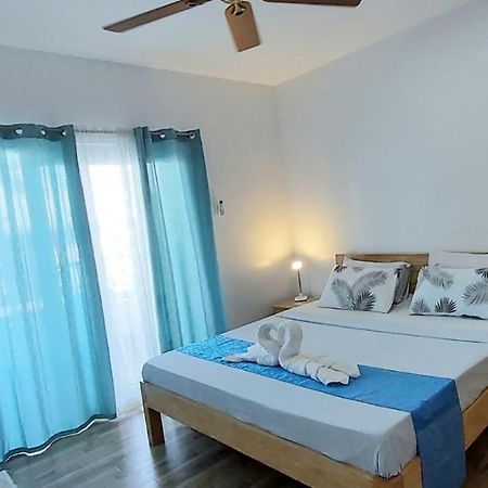 Beyond Island Hotel Moalboal Bagian luar foto