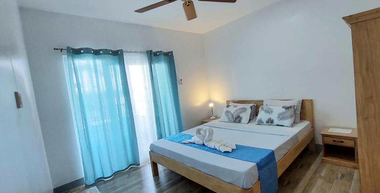 Beyond Island Hotel Moalboal Bagian luar foto